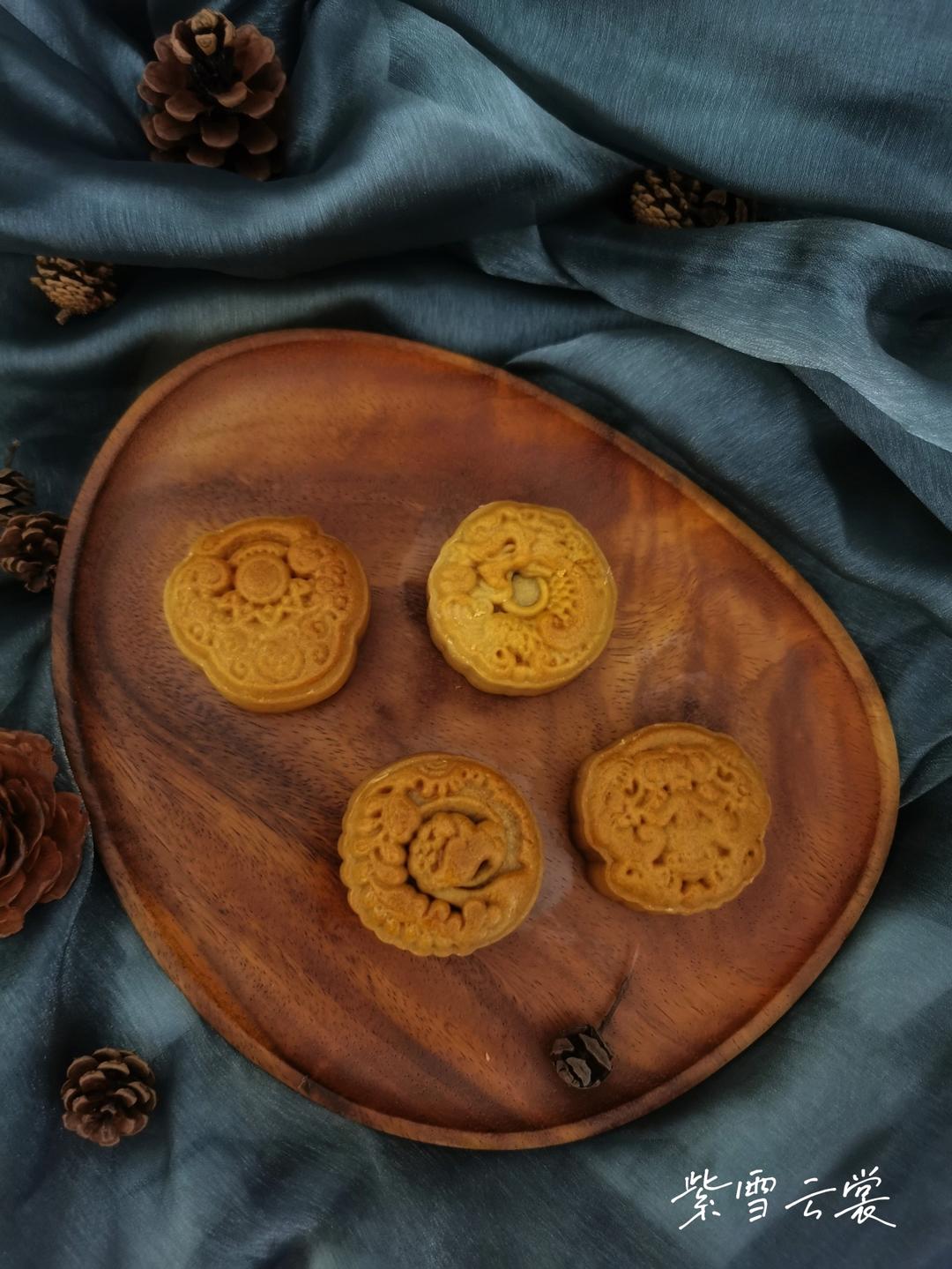 广式月饼—蛋黄莲蓉月饼