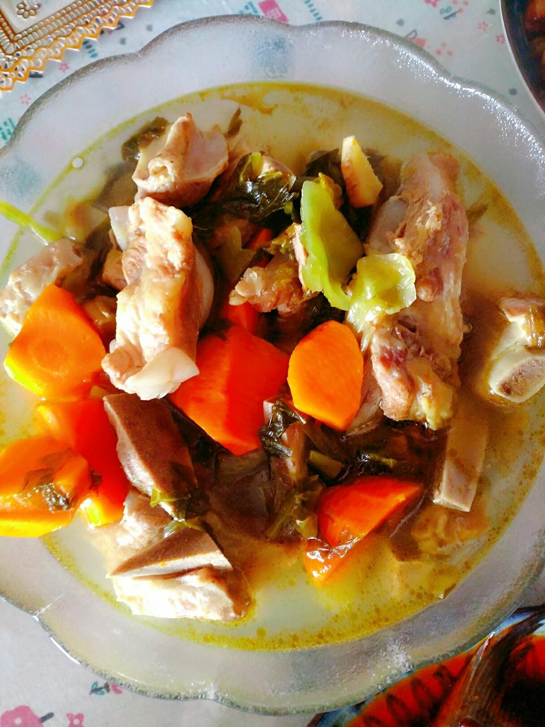 东北排骨酸菜汤