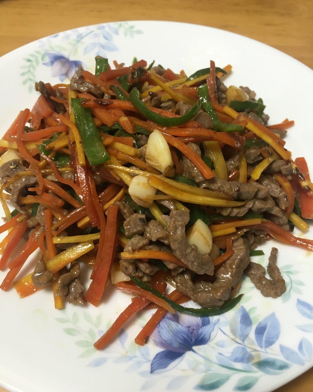 红萝卜丝炒牛肉丝
