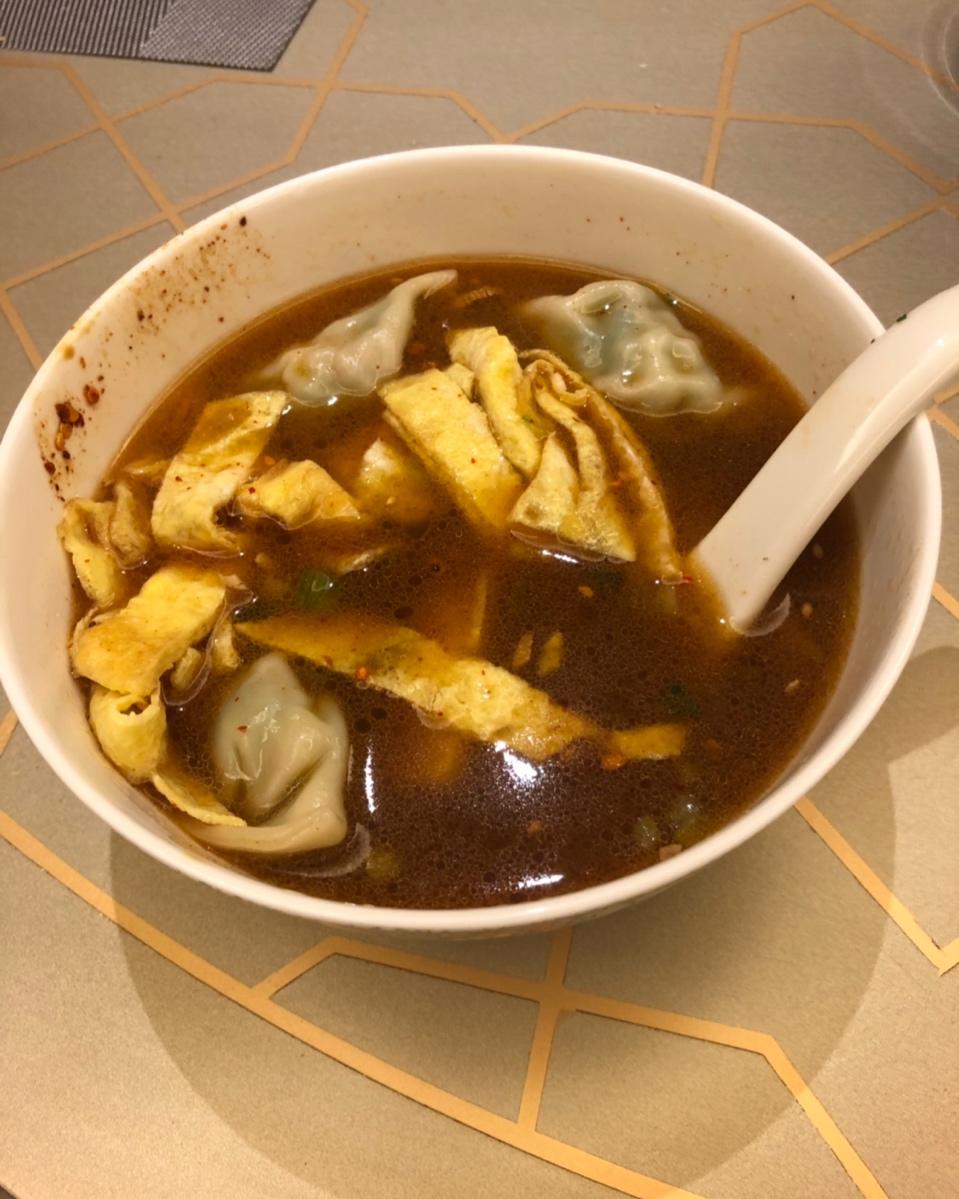 酸汤水饺