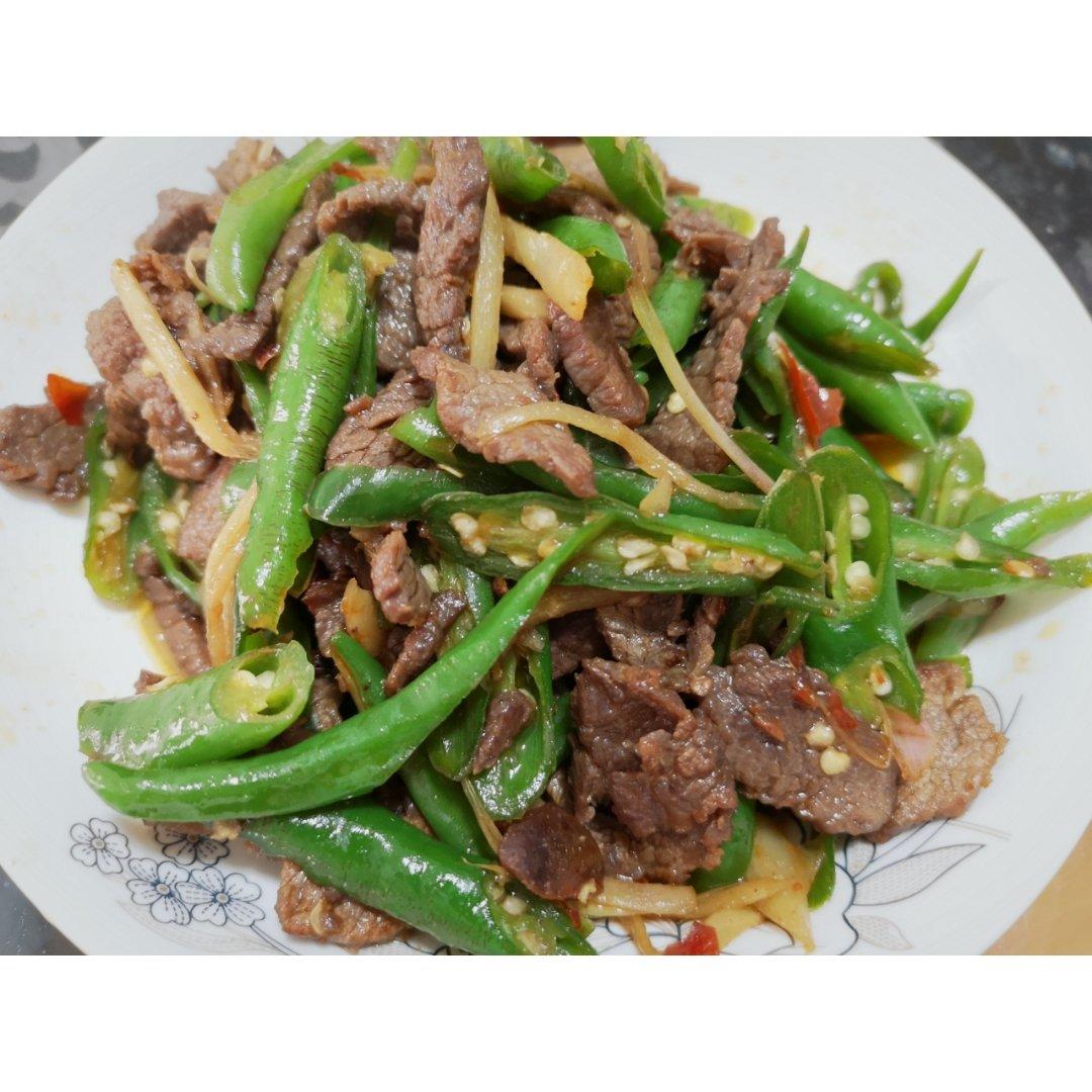 厨师长教你：“青椒牛肉丝”的家常做法，家乡的味道，先收藏了