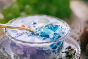 渐变星空海洋代糖冰粉撞奶（蓝蝴蝶豆花的魔幻世界）的做法 步骤15