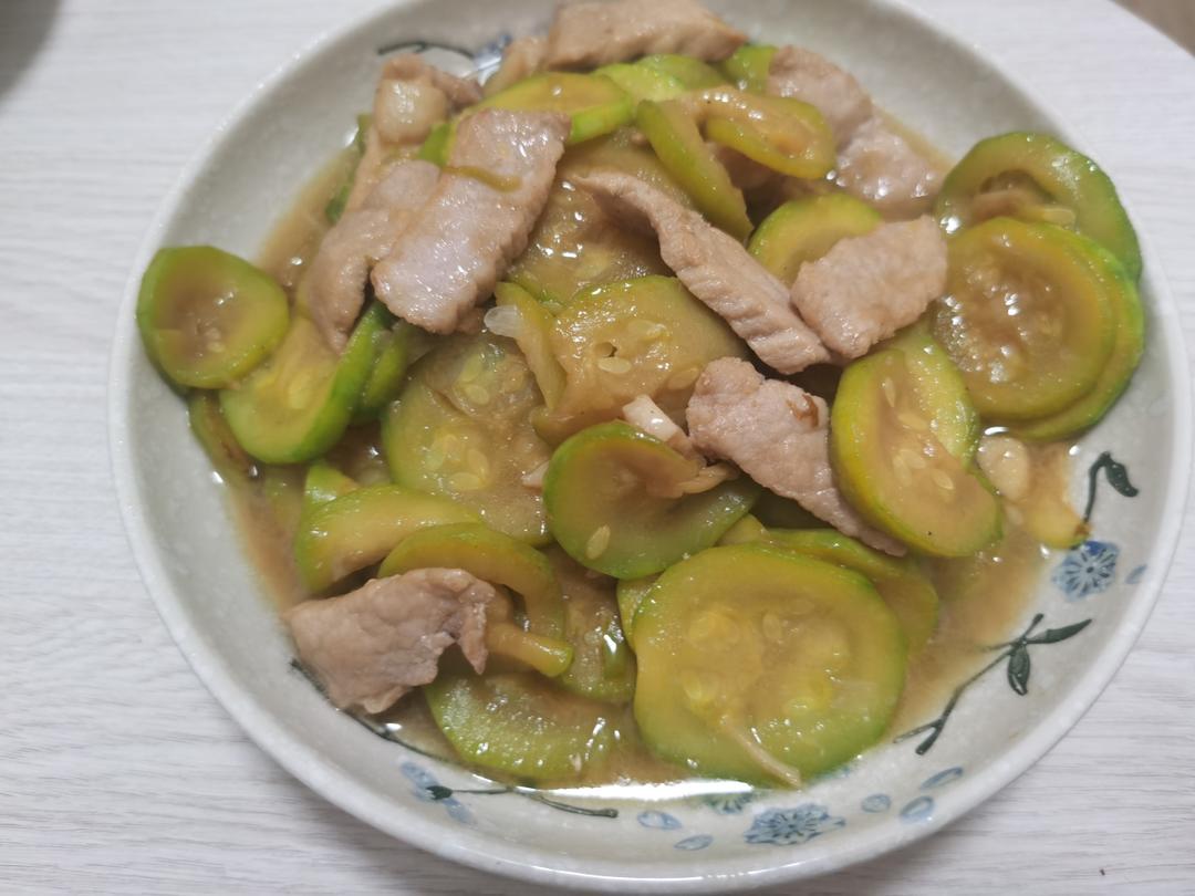 西葫芦炒肉片