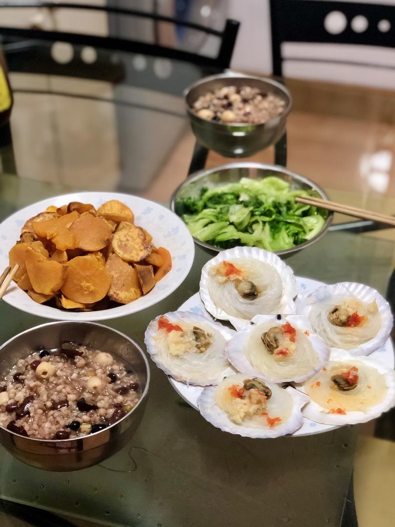 蒜蓉粉丝蒸扇贝