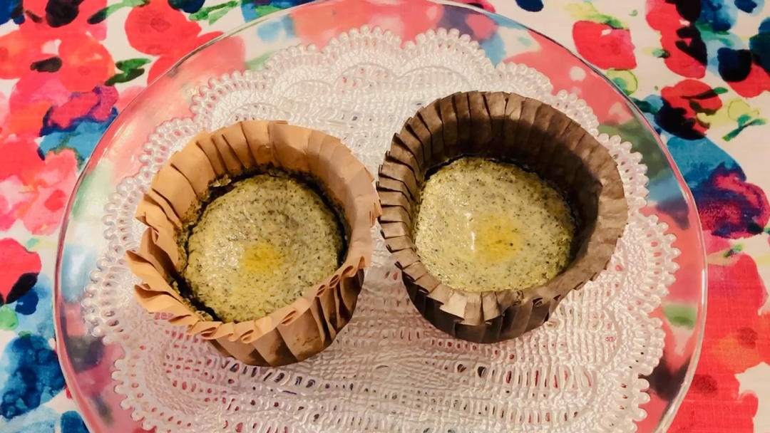 黑芝麻芝士酸奶蛋糕