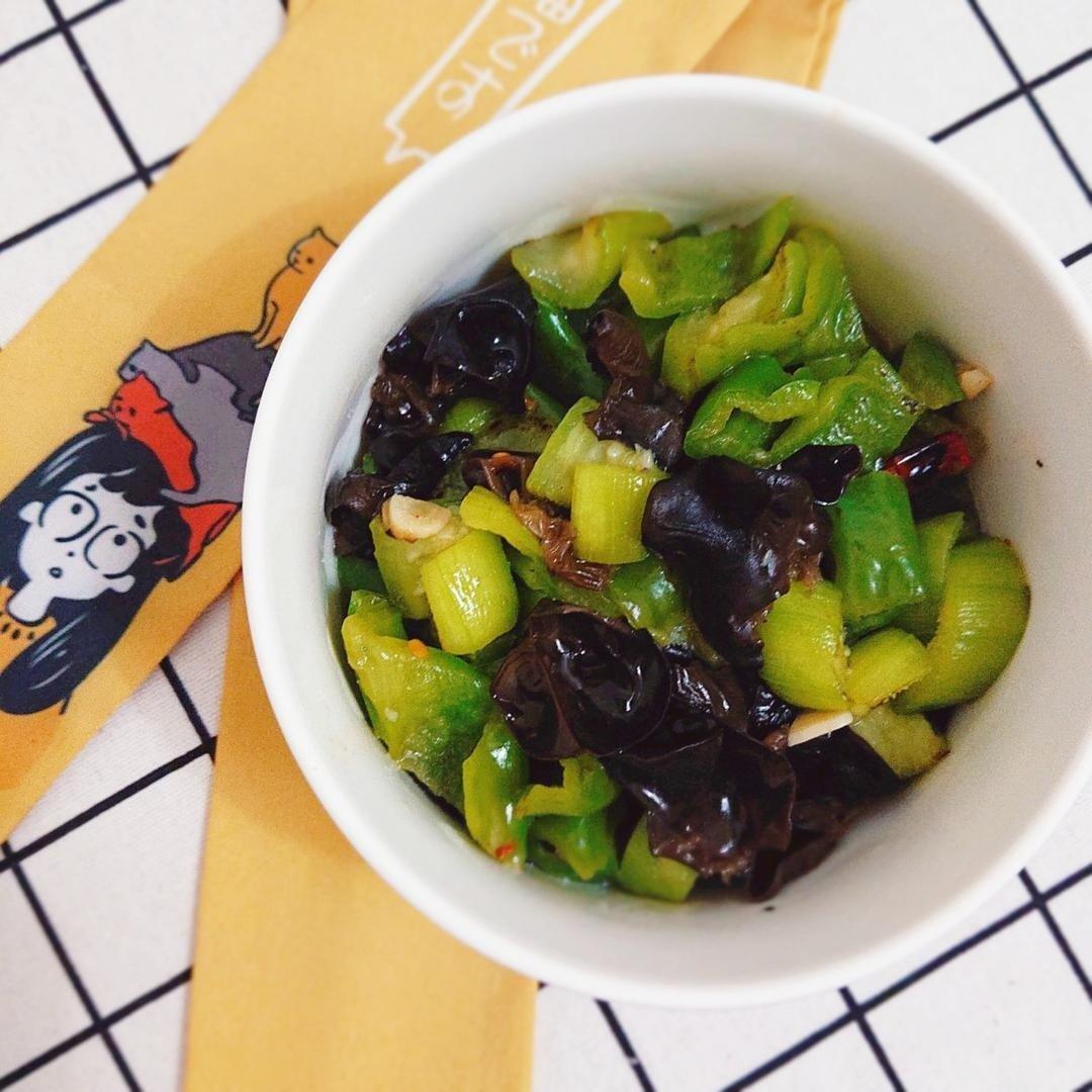 青红椒木耳蚝油炒丝瓜