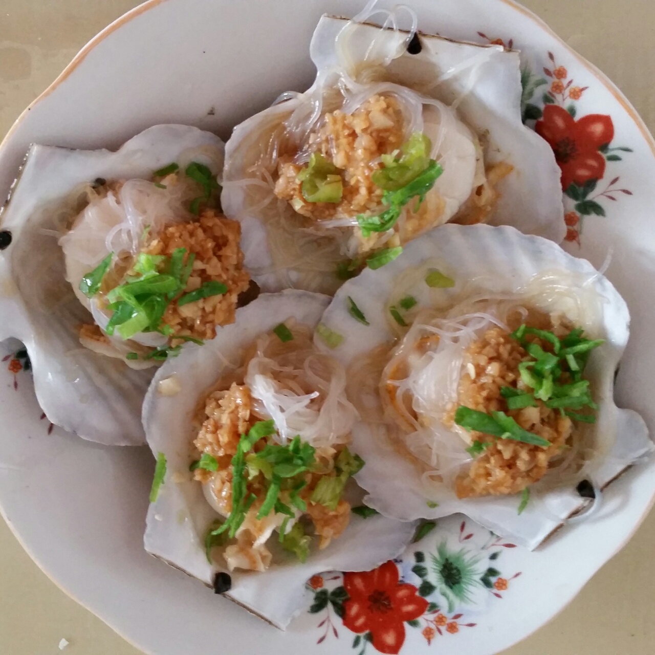 蒜蓉粉丝蒸扇贝