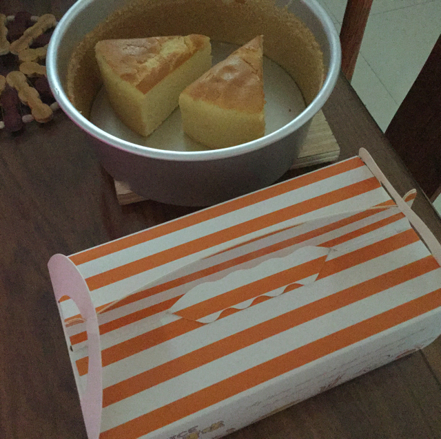 小妮子在厨房各种瞎折腾