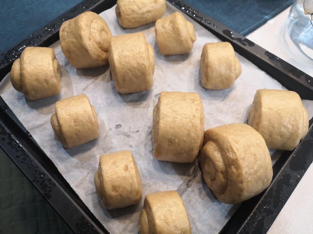 刀切奶香甜馒头