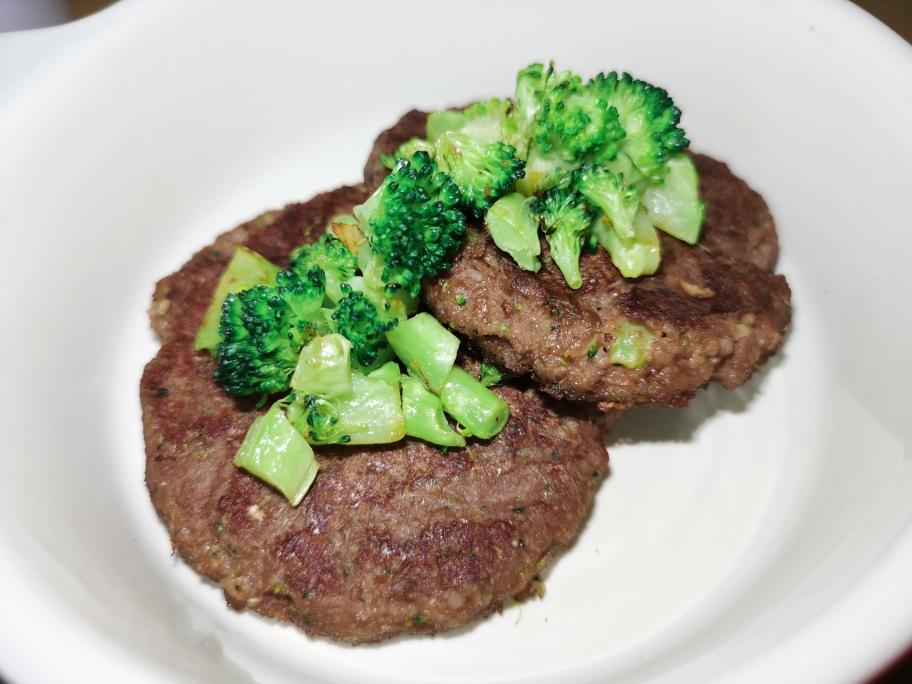 宝宝辅食，轻松搞定一餐，有菜有肉的牛肉煎饼