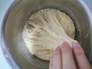 巨蛋牛奶面包的做法 步骤2
