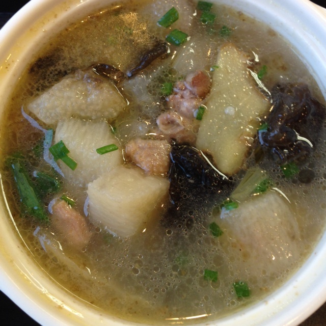 山药炖鸡汤