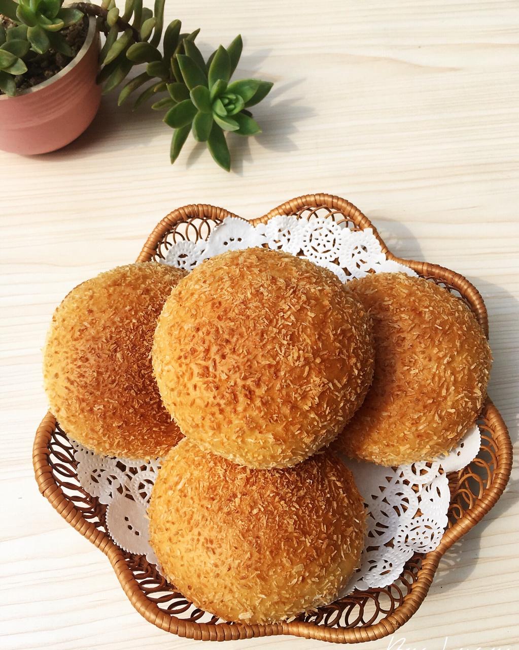 椰蓉奶酥面包