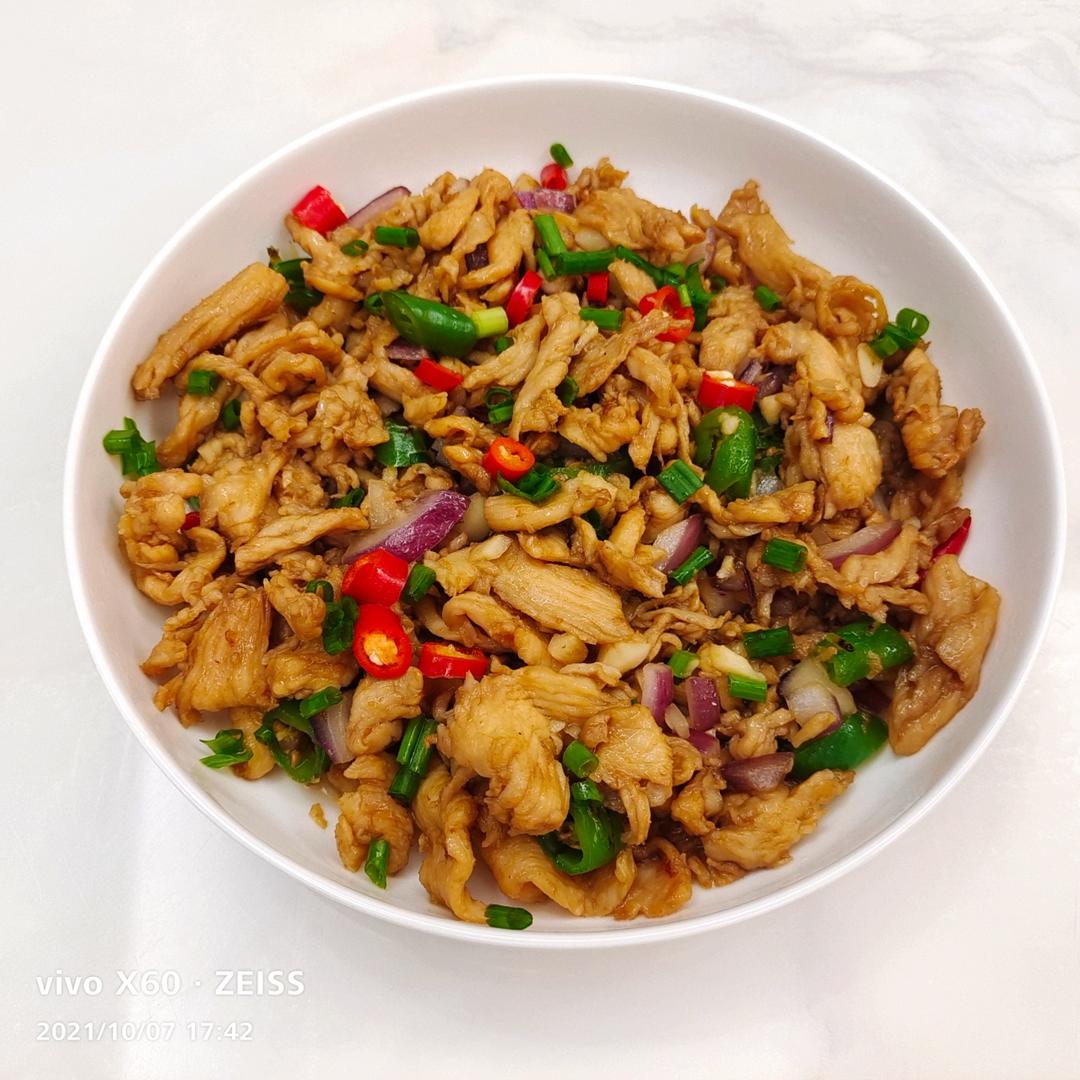 鸡胸肉这样做分分钟光盘！香辣过瘾超下饭