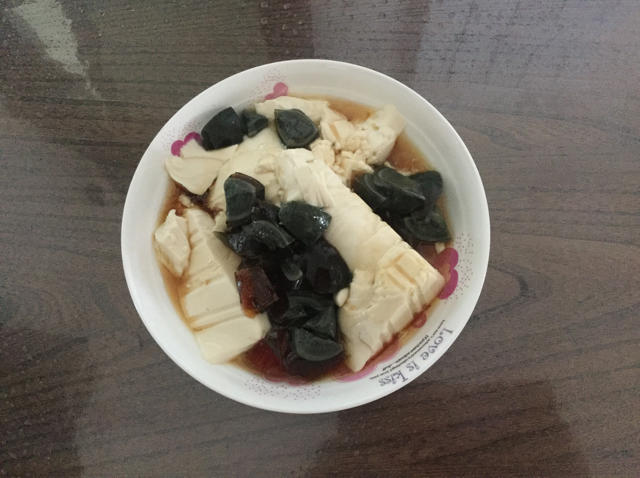 皮蛋豆腐