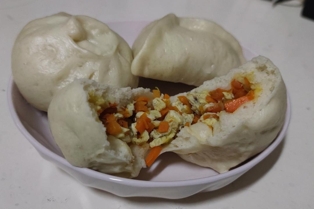 胡萝卜木耳鸡蛋素包子