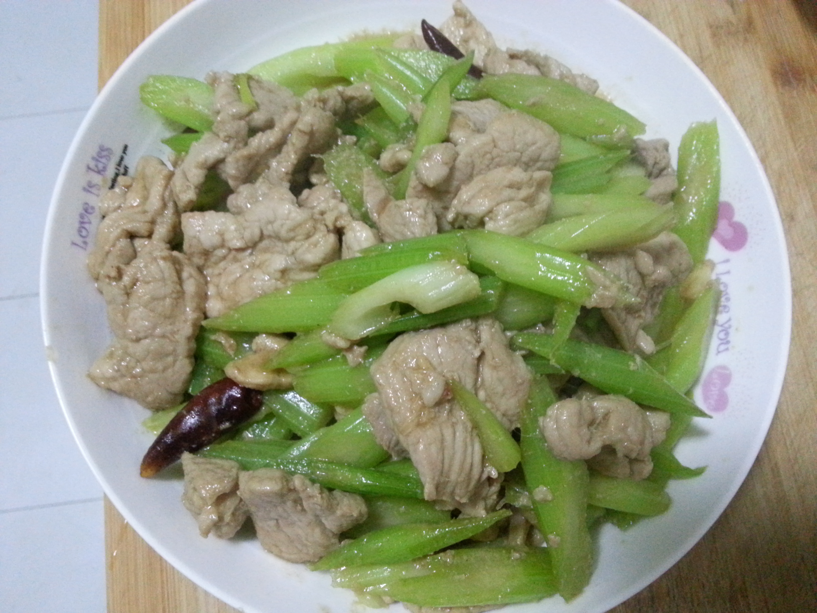芹菜炒肉片