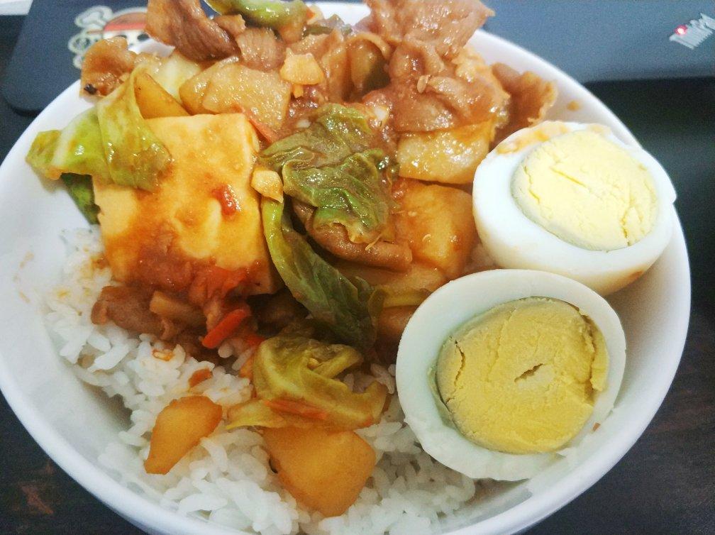 超快手的番茄土豆肥牛饭
