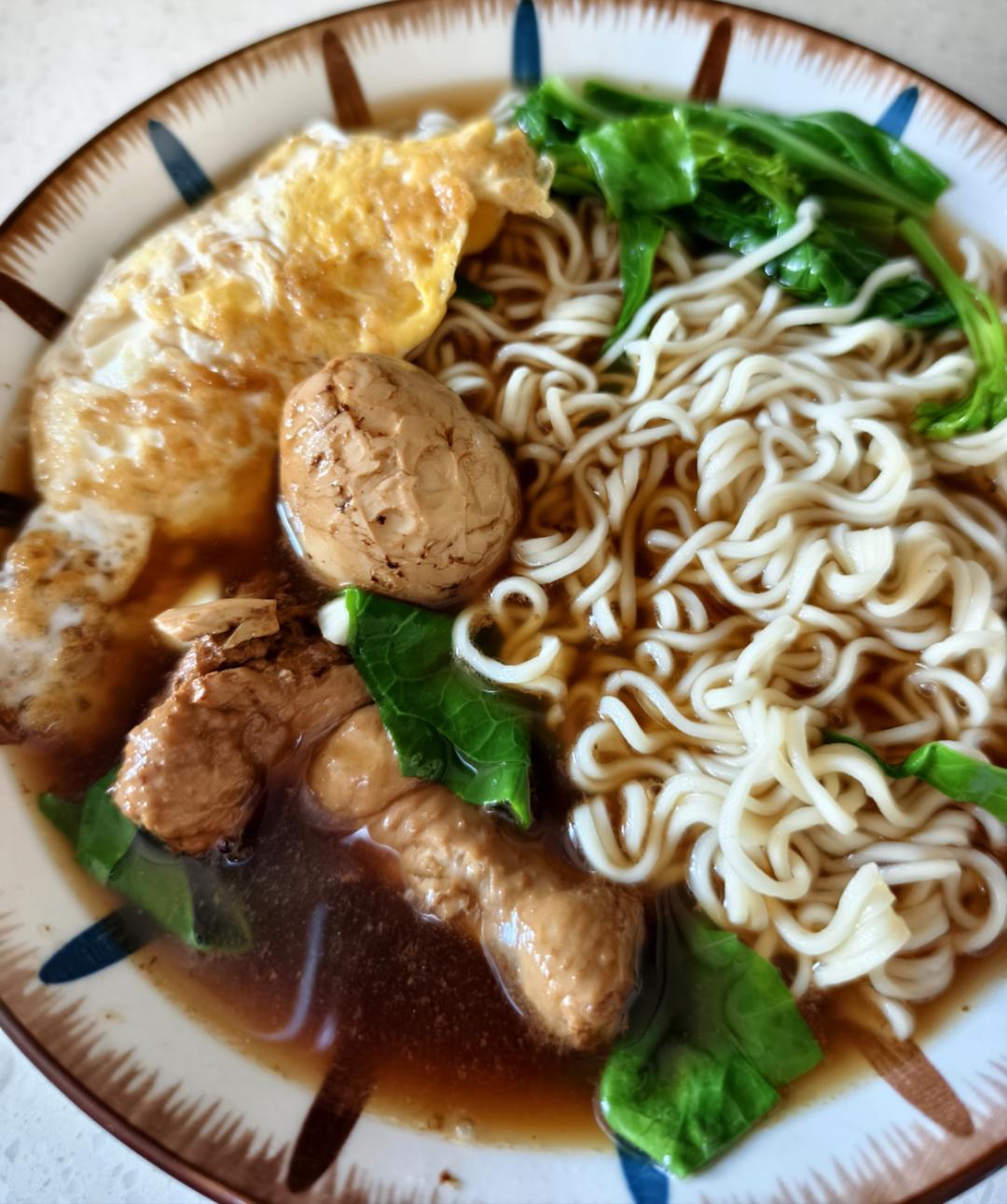 卡妈私房菜~青菜鸡蛋面（汤面）