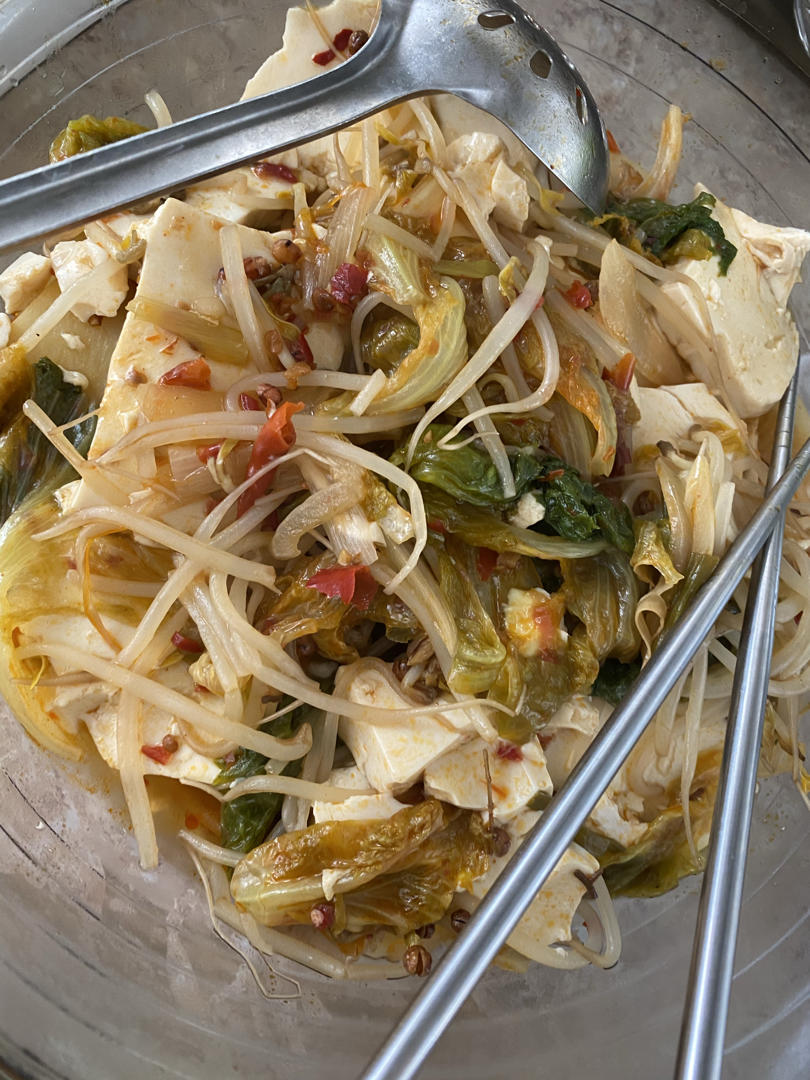 水煮牛肉怎么做更嫩滑？菜场爷叔教我三个妙招，新手也能做的很好吃