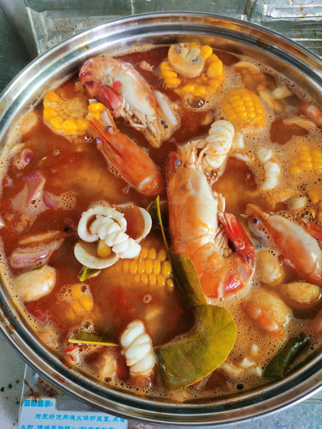 冬阴功海鲜火锅