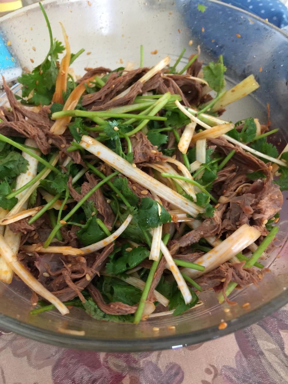 【凉拌猪心赛狗肉】