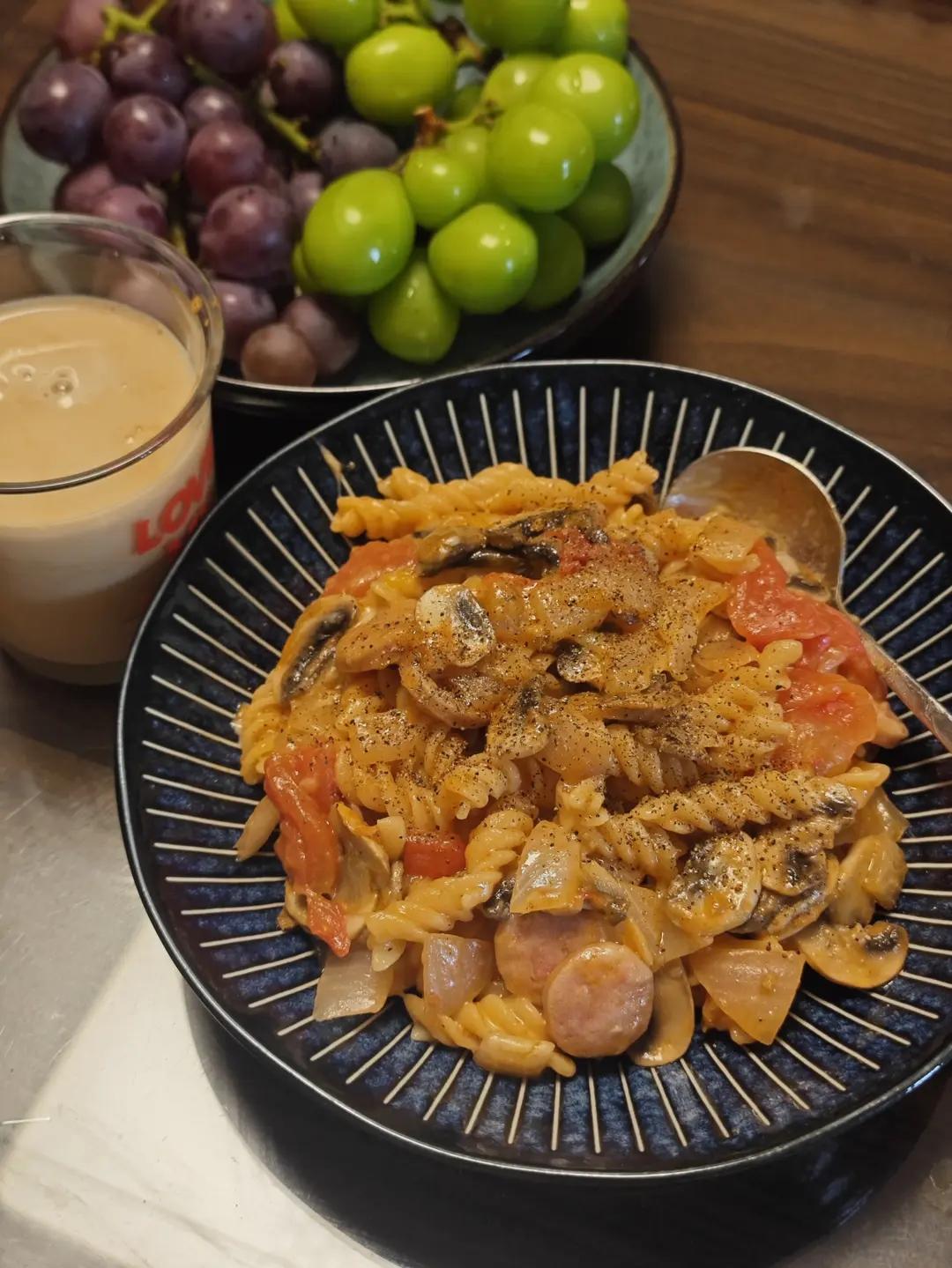 【简食】电饭锅番茄意面