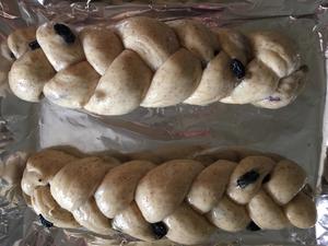 全麦葡萄干辫子面包的做法 步骤22