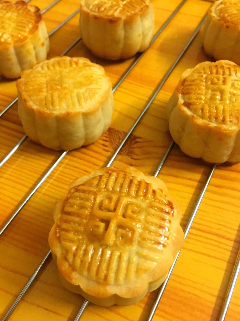 广式月饼——蛋黄莲蓉月饼