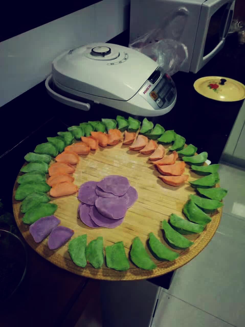 宝宝辅食之彩色饺子