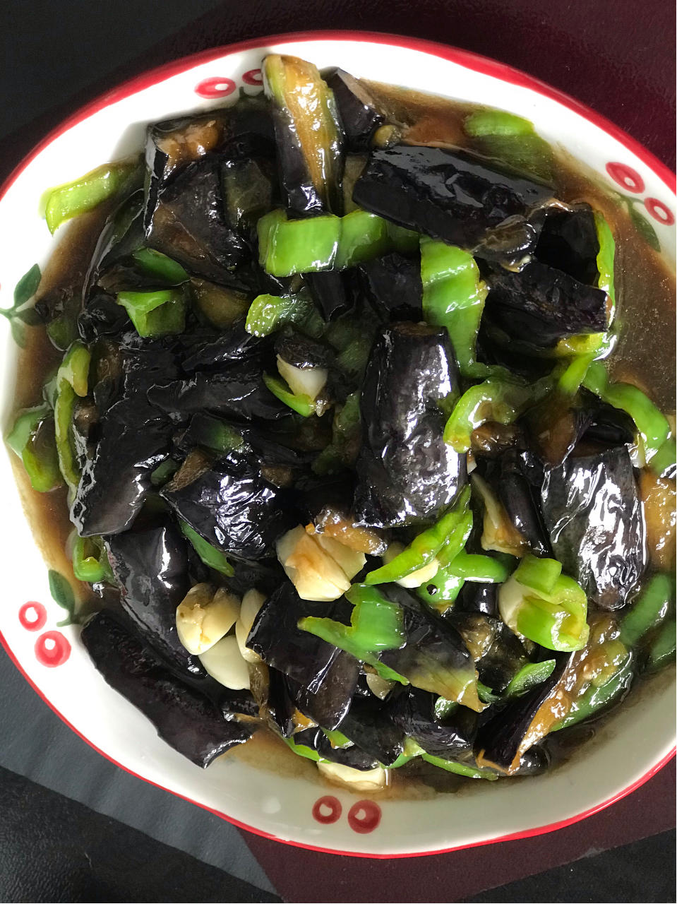 红烧茄子（教你炒茄子不变色的小妙招）