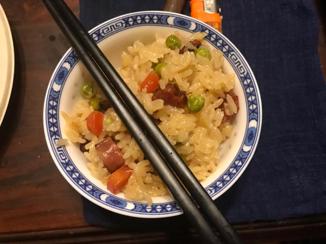 豌豆腊肉糯米饭