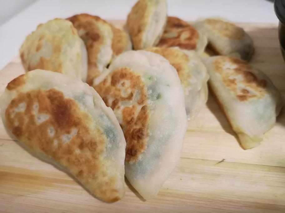 韭菜盒子的做法