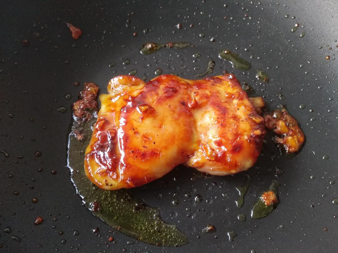 酷炫屌炸天好吃的煎鸡胸肉（香蒜蜂蜜煎鸡胸肉）