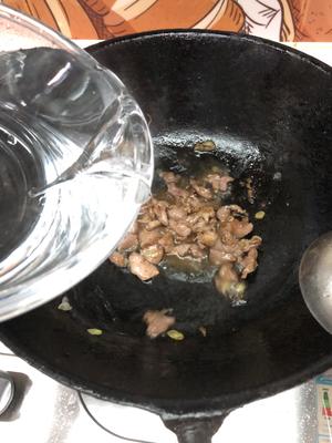酸菜羊肉鸭血粉丝面筋 •汤的做法 步骤5