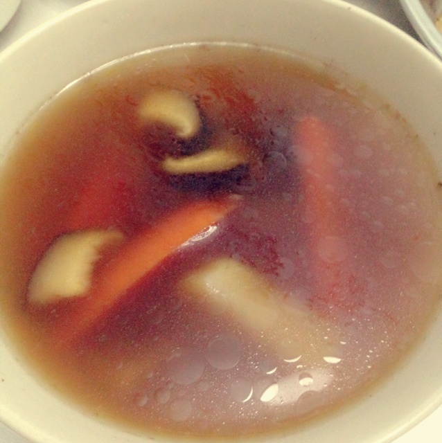 香菇炖鸡汤