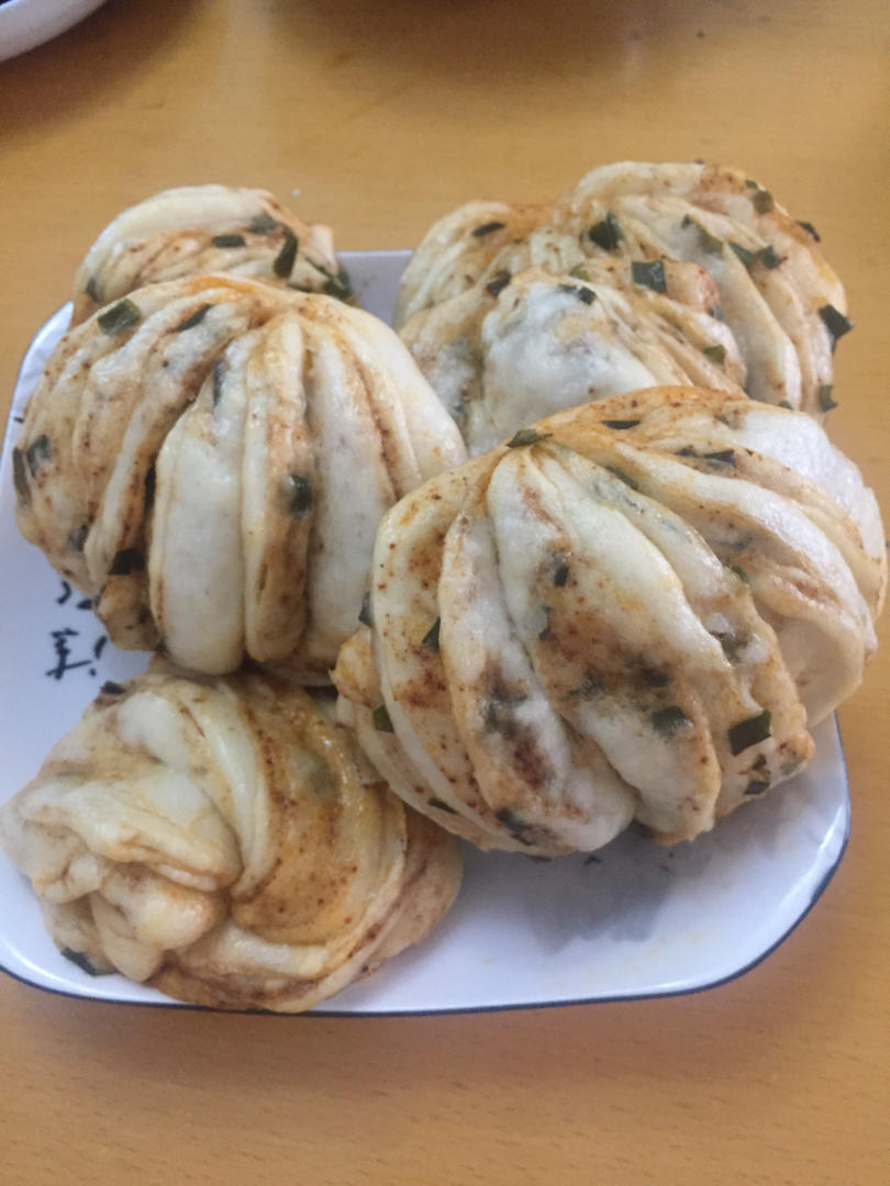 葱油花卷，一根筷子卷出漂亮的造型