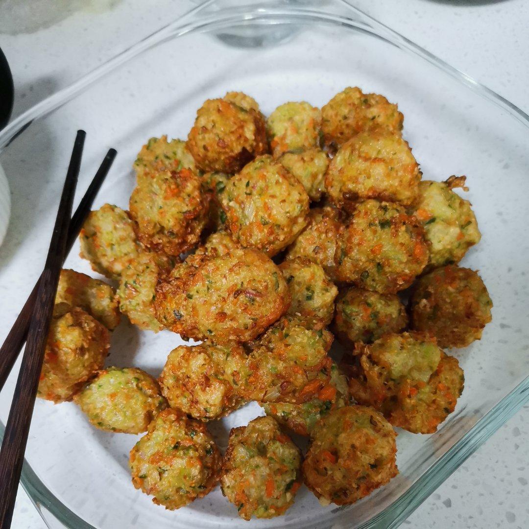 炸萝卜丝丸子