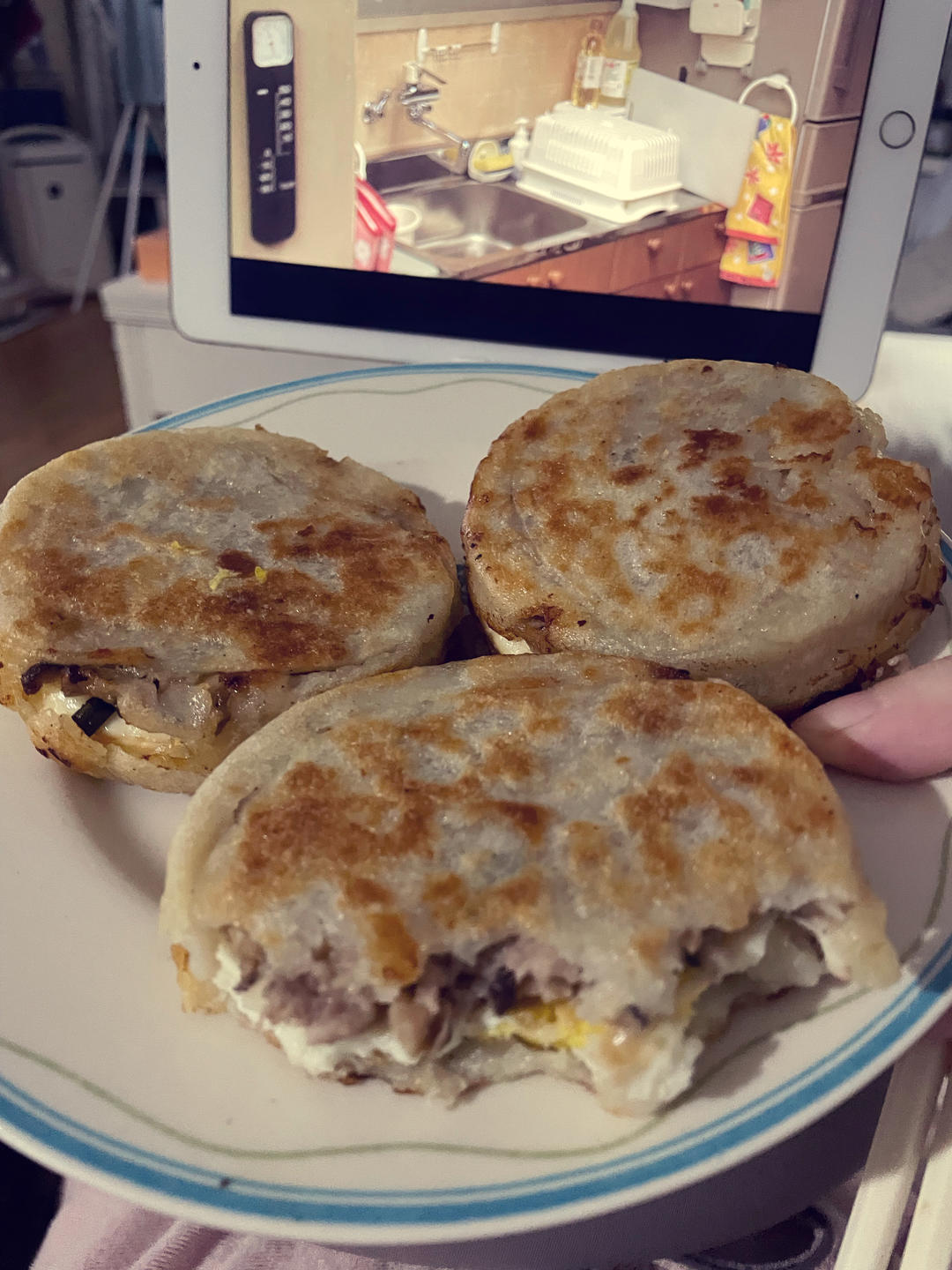 早餐霸王~沉甸甸鸡蛋汉堡