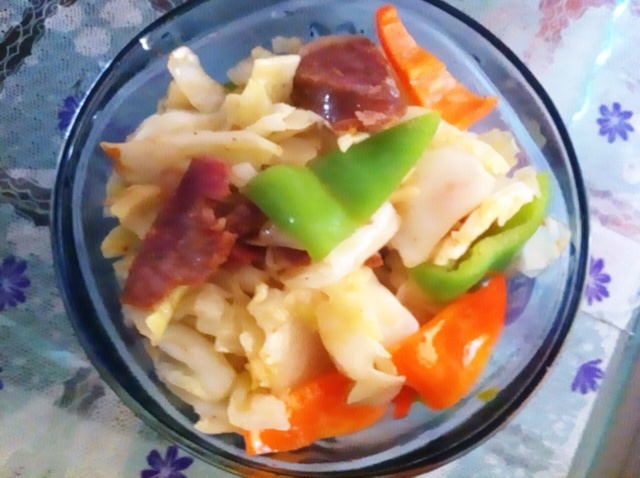 腊肠手撕包菜