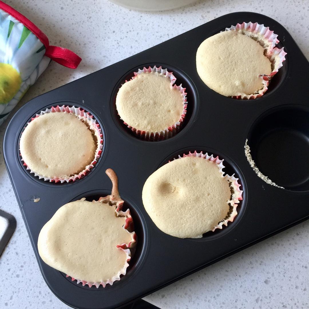 海绵纸杯蛋糕