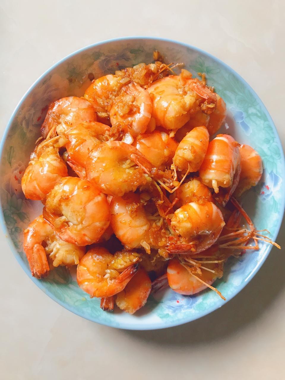 王岩峻勇做的油爆豉油沼虾