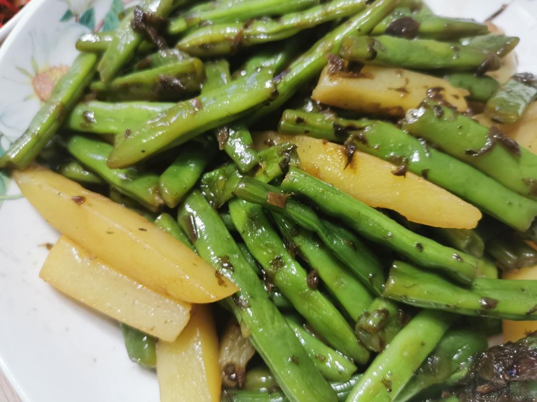 橄榄菜刀豆焖土豆