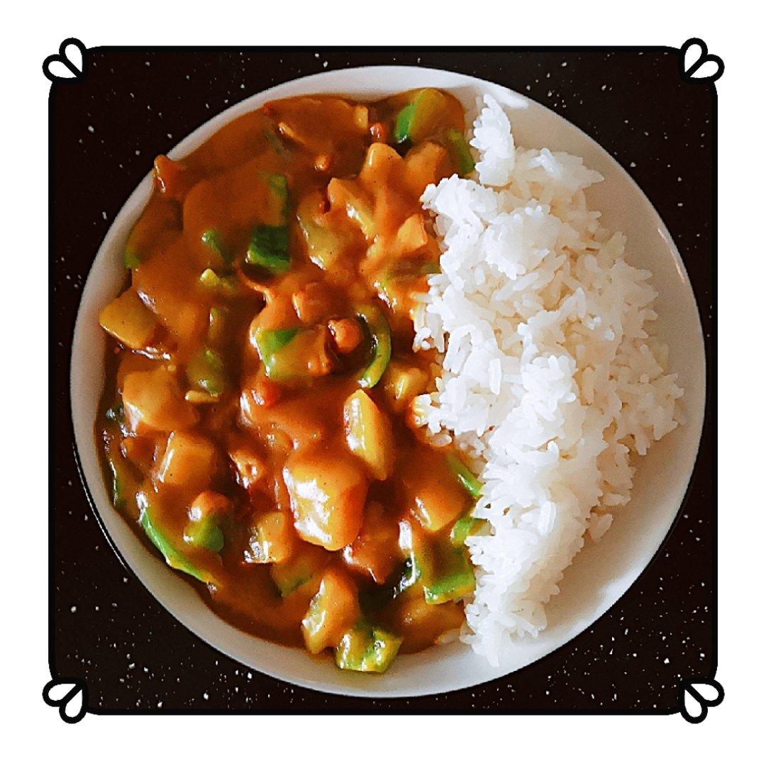 青椒牛肉土豆咖喱饭