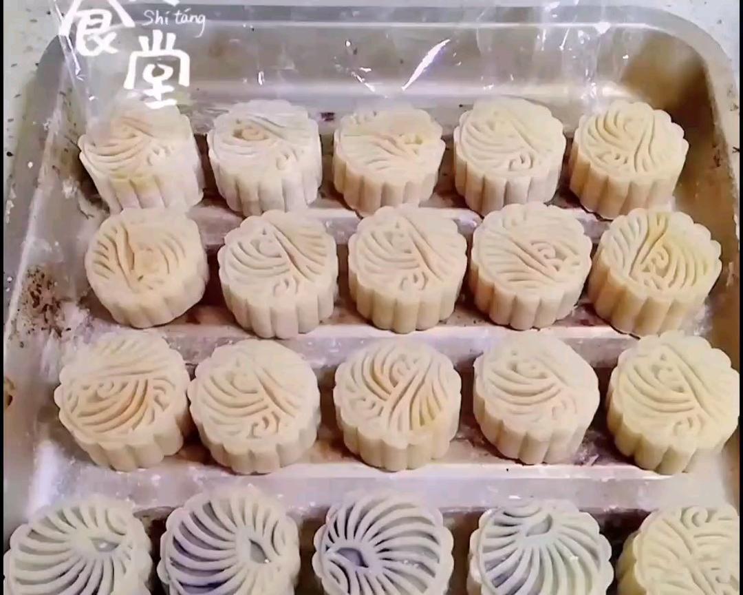 50克豆沙莲蓉蛋黄月饼