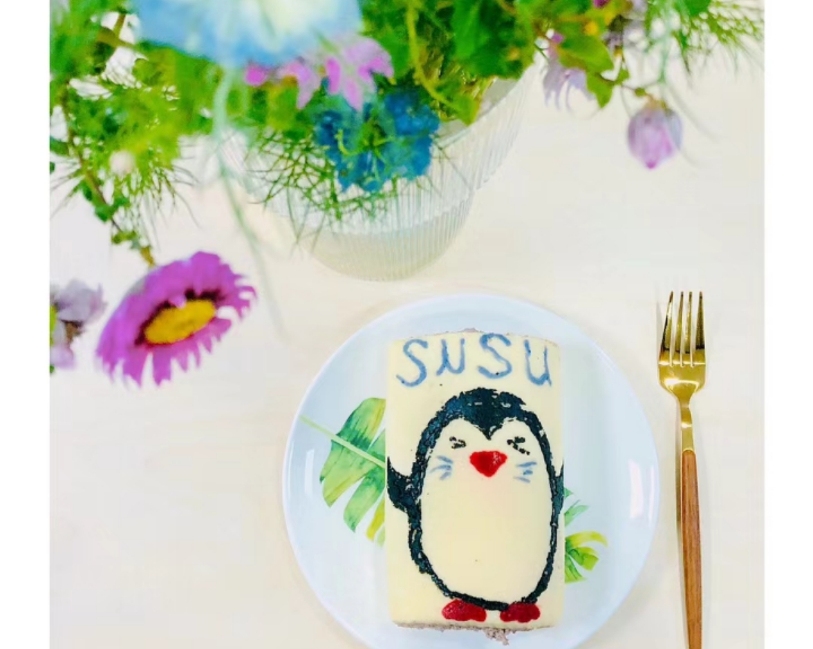 小企鹅彩绘蛋糕卷