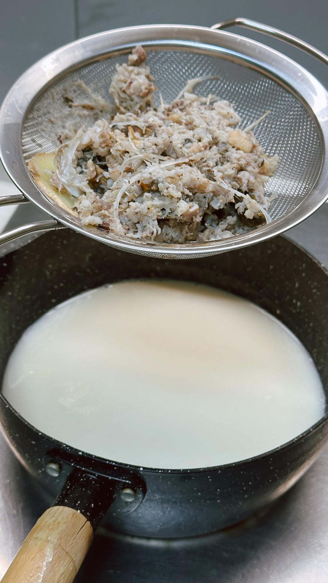 奶白鲫鱼汤！和可以吃刺的香酥鱼渣！