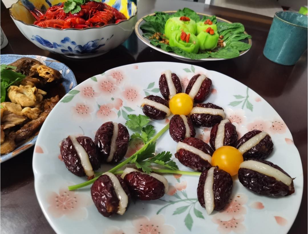 新年很给面的菜～茄子百合花