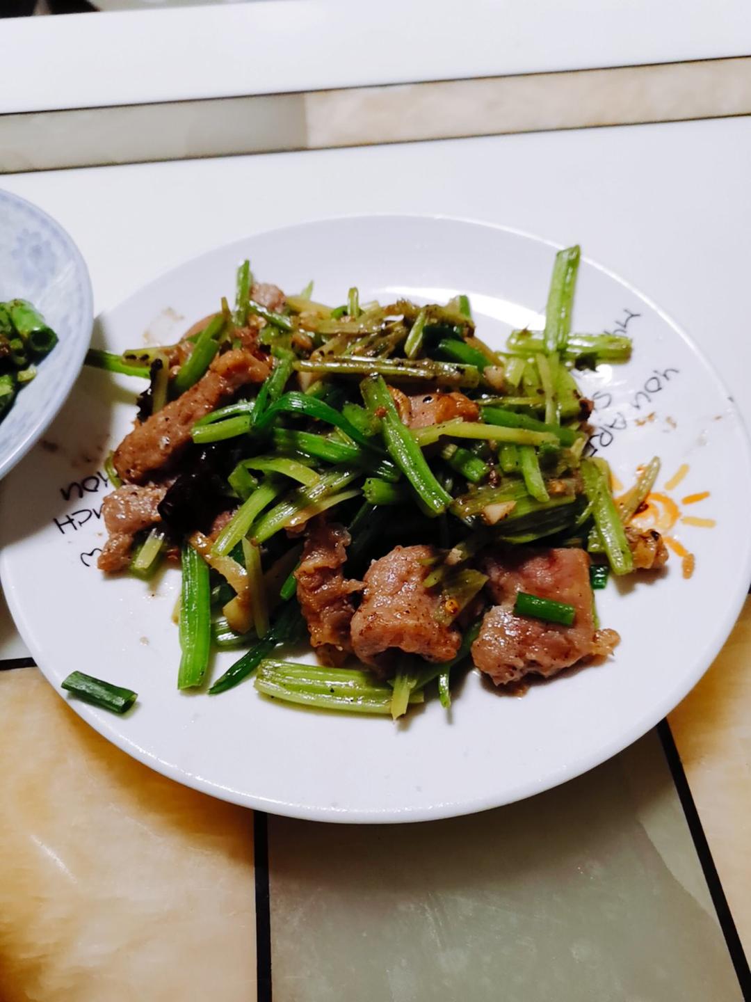 超下饭的芹菜炒牛肉