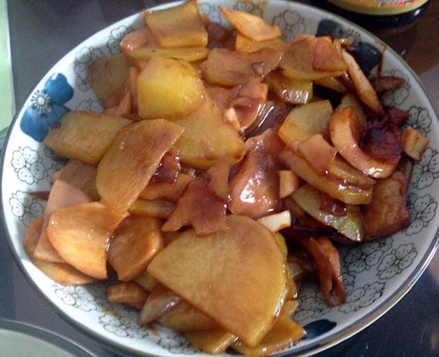 杏鲍菇炒土豆片的做法
